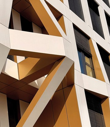 Vue extérieure de l’immeuble de bureaux Brainfactory à Bochum, un site dédié aux entreprises modernes et aux services.