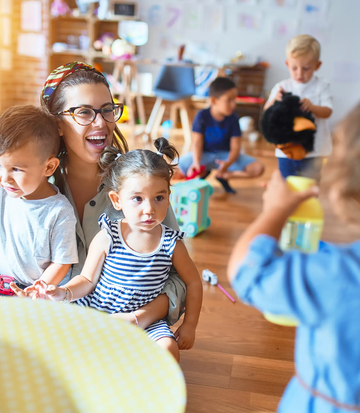 [Translate to Französisch:] Ein Schließsystem im Kindergarten muss besondere Anforderungen erfüllen, denn im Notfall müssen die Kinder selbstständig flüchten können.
